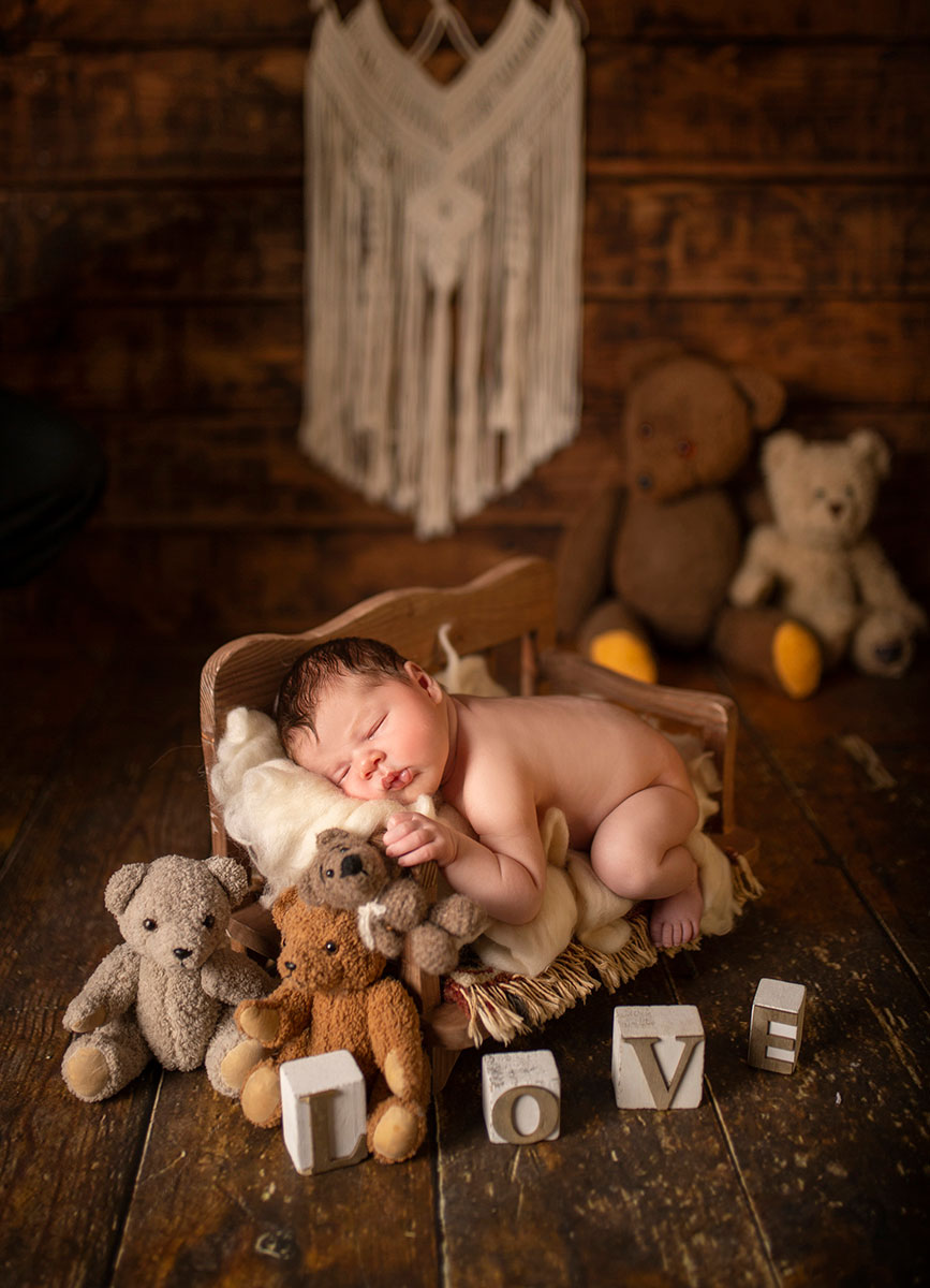 newbornfoto mit Teddybären